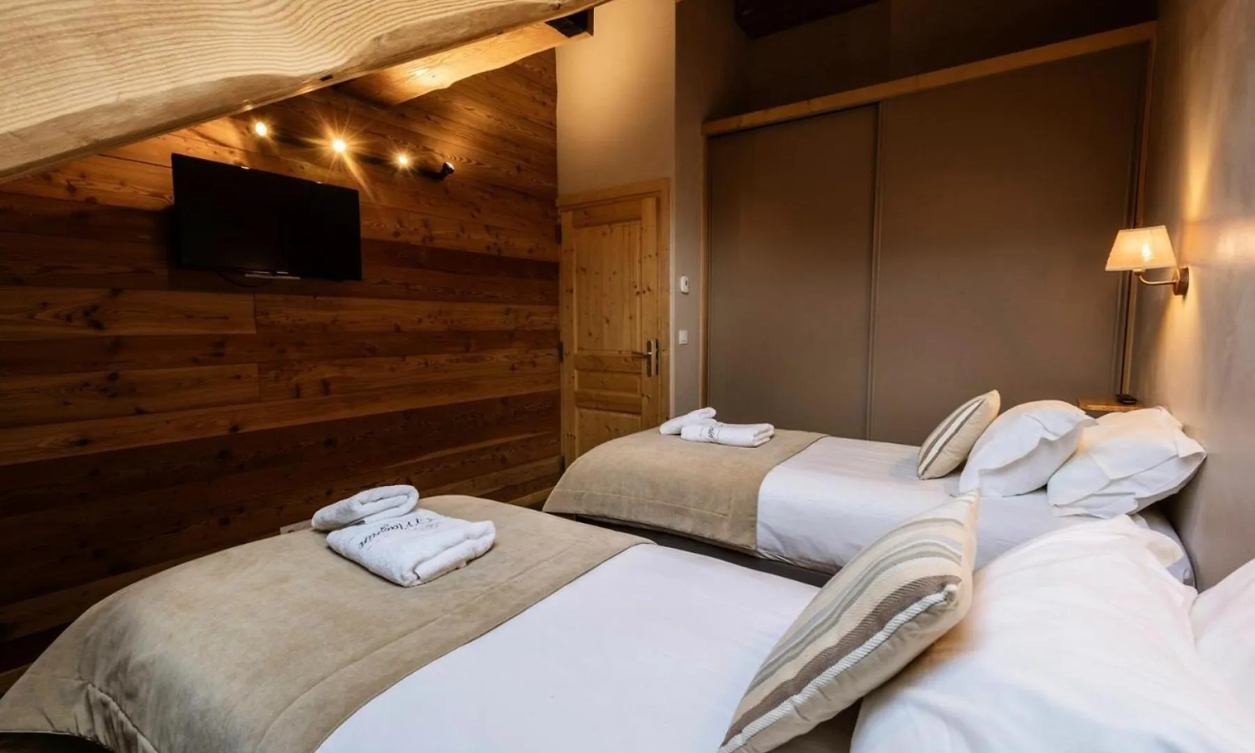 Les Chalets D'Adrien - 3 Pieces 6 Personnes Expose Ouest Mae-9374 Valloire Apartment